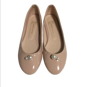Jace Collection Korean shoes pearl accent toes size 6.5